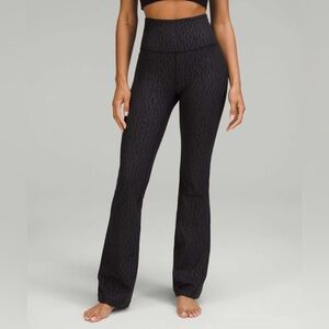 Lululemon Groove Pant Flare Super HR 0 2 Segment Emboss Black Nulu
